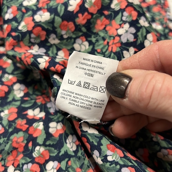 J. Crew Liberty Fabric Long Sleeve Button Down Floral Top Size 6 - Picture 12 of 12